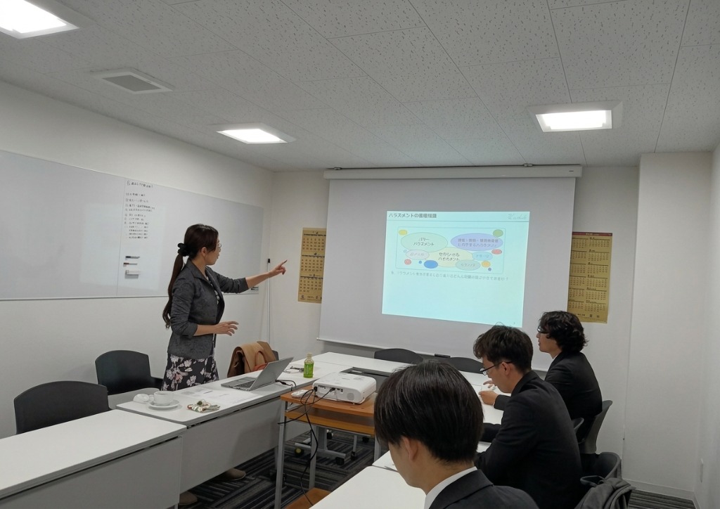 ハラスメント研修の様子